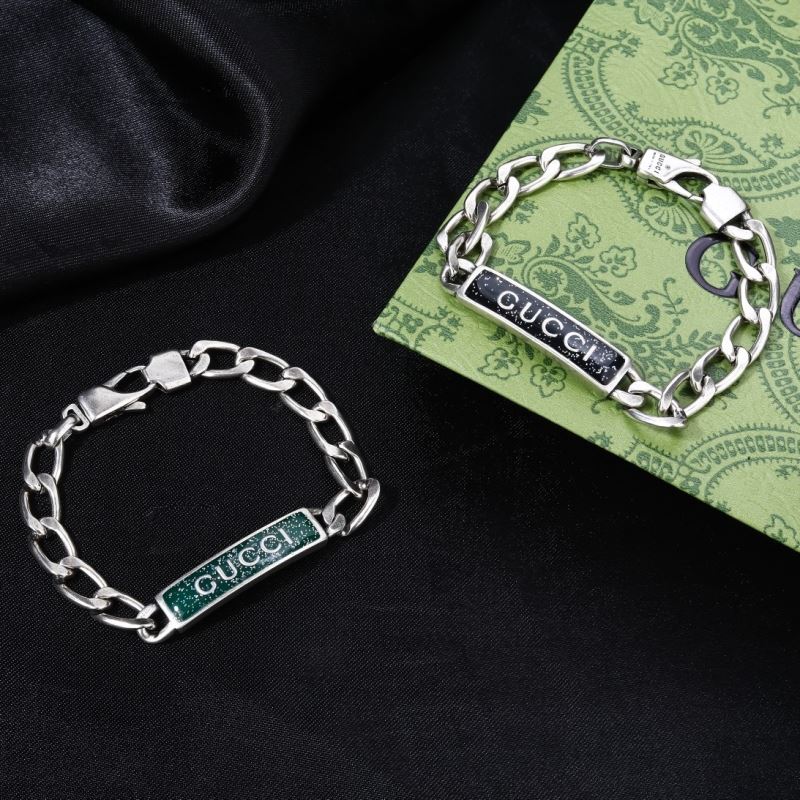 G*u*i bracelets